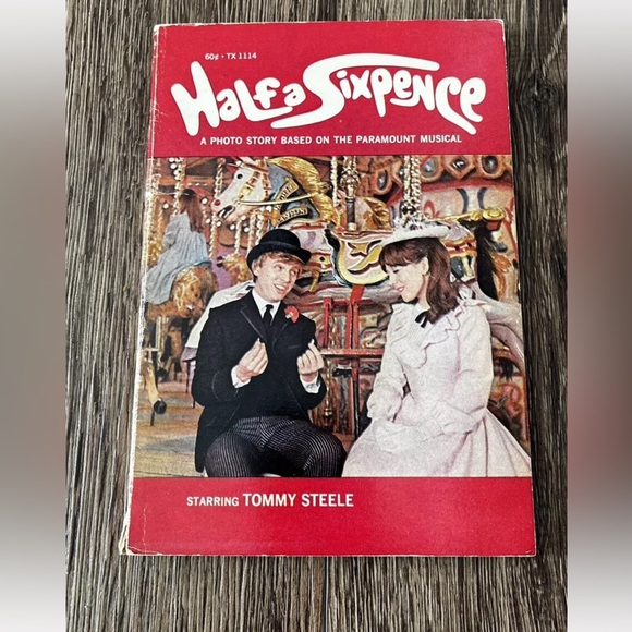 VINTAGE 1968: Half a Sixpence Starring Tommy Steel 1968, Paperback - FIRST PRINT - Picture 3 of 7
